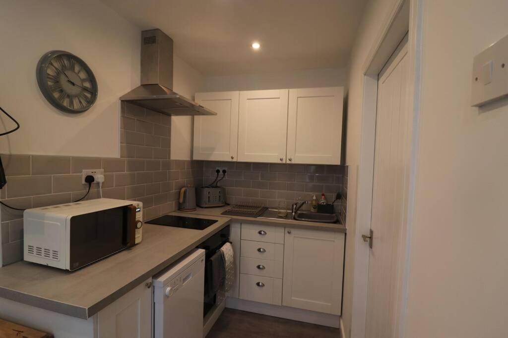 Cosy Two Bedroom First Floor Apartment Birmingham Eksteriør bilde