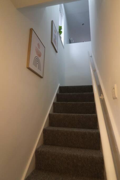 Cosy Two Bedroom First Floor Apartment Birmingham Eksteriør bilde